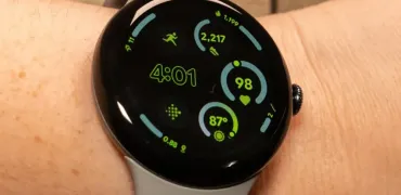 Google може відмовитися від традиційних зарядних контактів у Pixel Watch 4