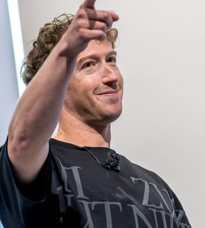 Перетасування та стратегічний відкат Meta