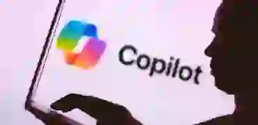 Microsoft називає Copilot розвагою і дивує ринок