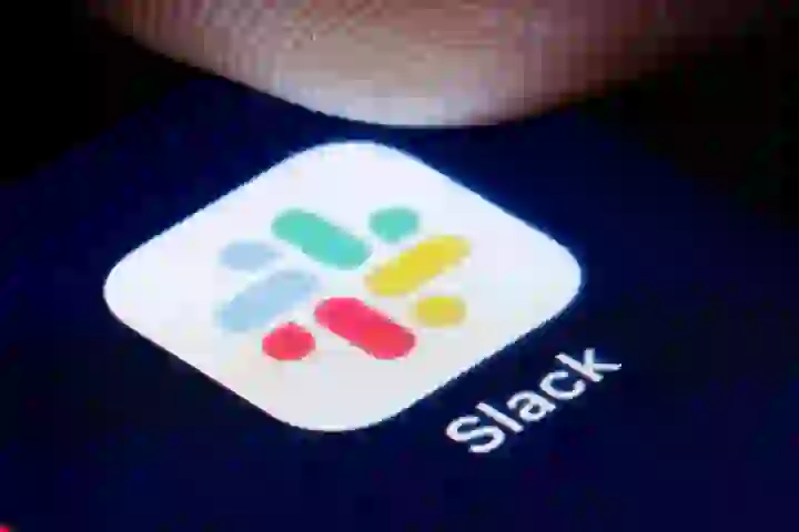 Salesforce перетворює Slack на AI-центр роботи