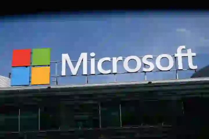 Microsoft вкладає $2,5 млрд і запускає власну AI-компанію